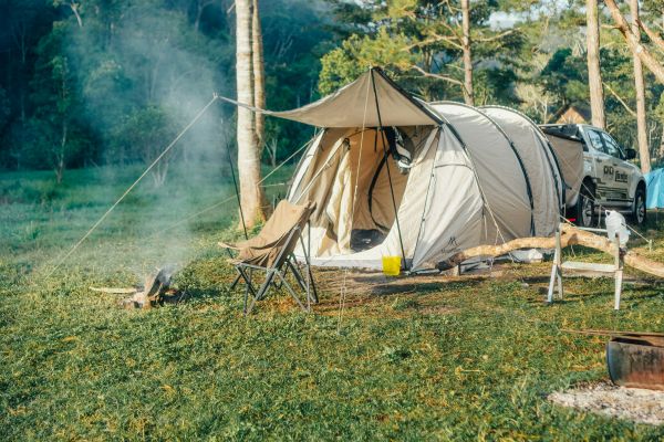 Top astuces pour créer des blocs sanitaires de camping écologiques